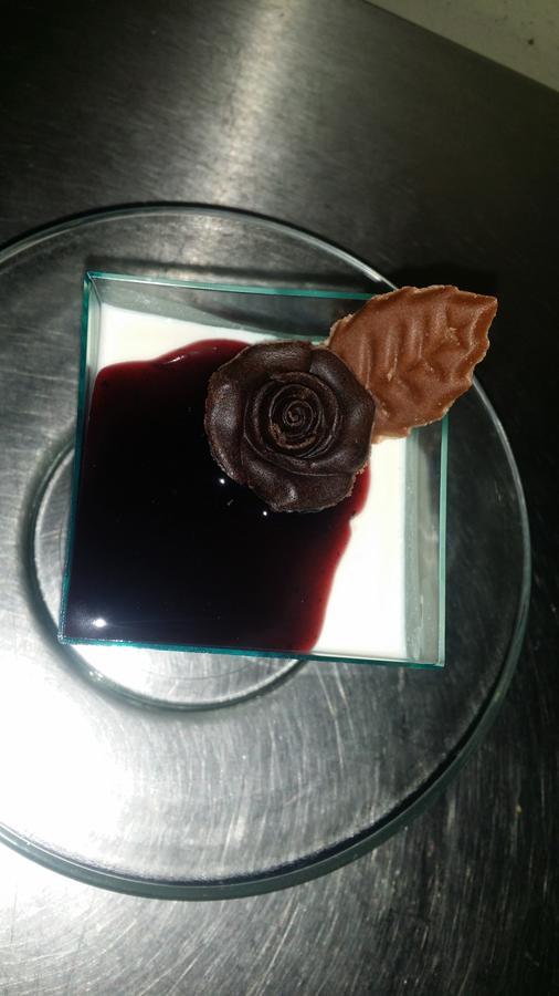 内华达酒店 坎皮泰洛迪法萨 外观 照片
